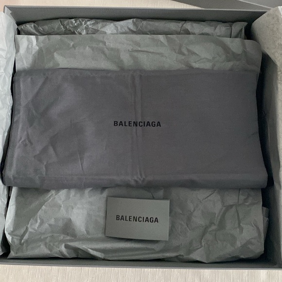 Balenciaga Crocs Edition Slides - Picture 13 of 14